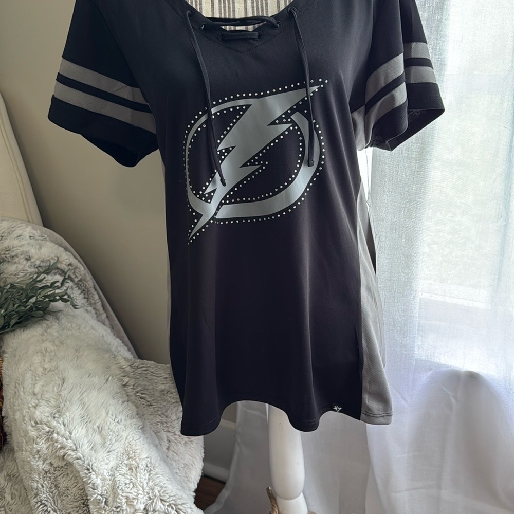 Tampa Bay Lighting 47 Black and Gray Graphic Cut Out Tee
